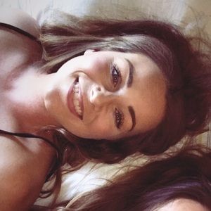 Meet your Posher, Hillary